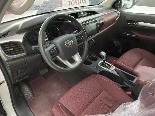 Used Toyota Hilux For Sale in Doha-Qatar #13182 - 2  image 
